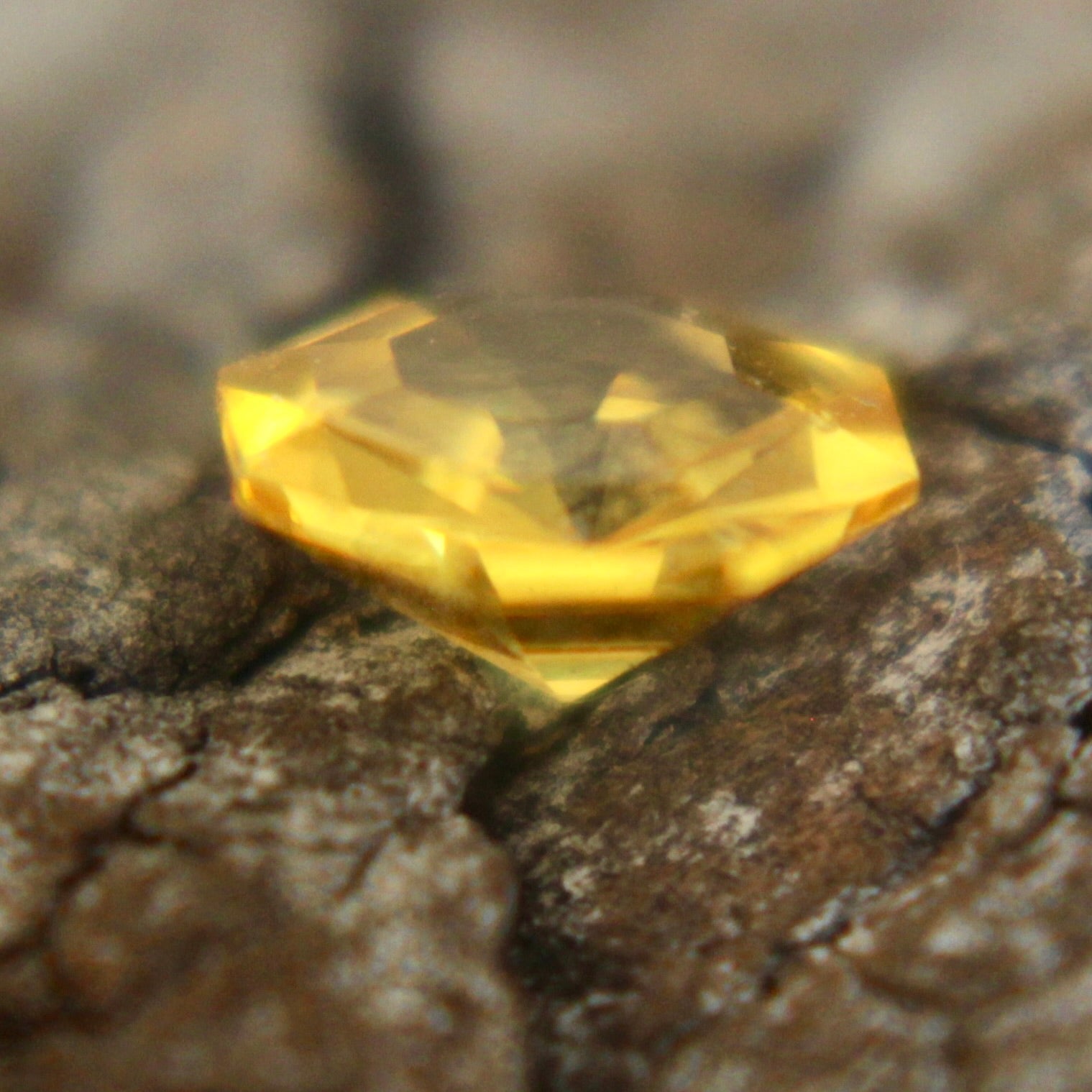 Natural Yellow Sapphire - Sapphirepal