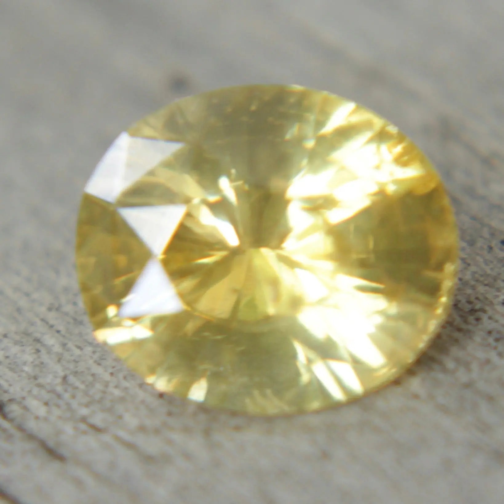 Natural Yellow Sapphire - Sapphirepal