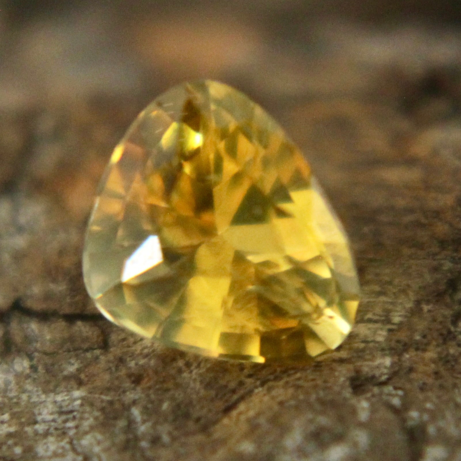 Natural Yellow Sapphire - Sapphirepal