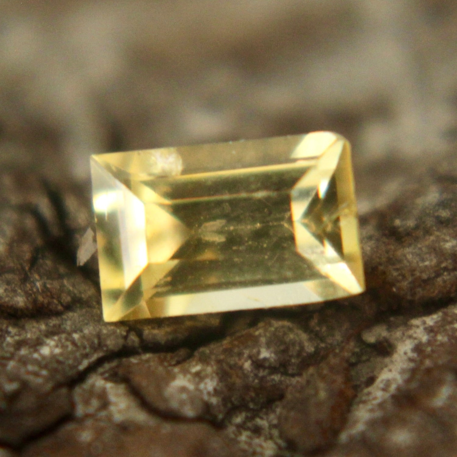Natural Yellow Sapphire - Sapphirepal