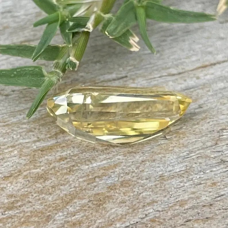 Natural Yellow Sapphire - Sapphirepal