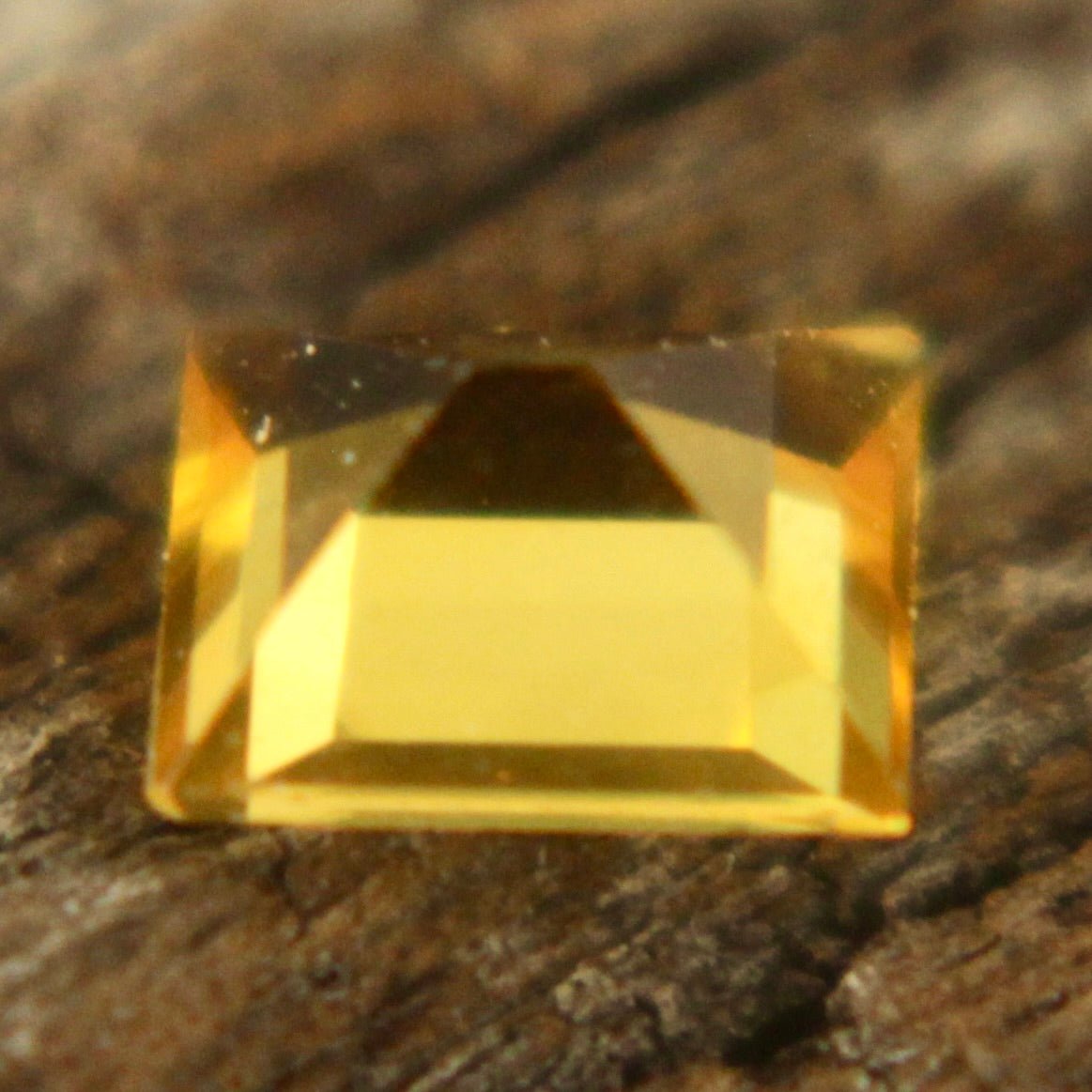 Natural Yellow Sapphire - Sapphirepal