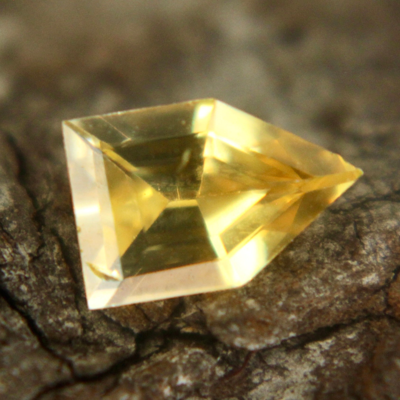 Natural Yellow Sapphire - Sapphirepal
