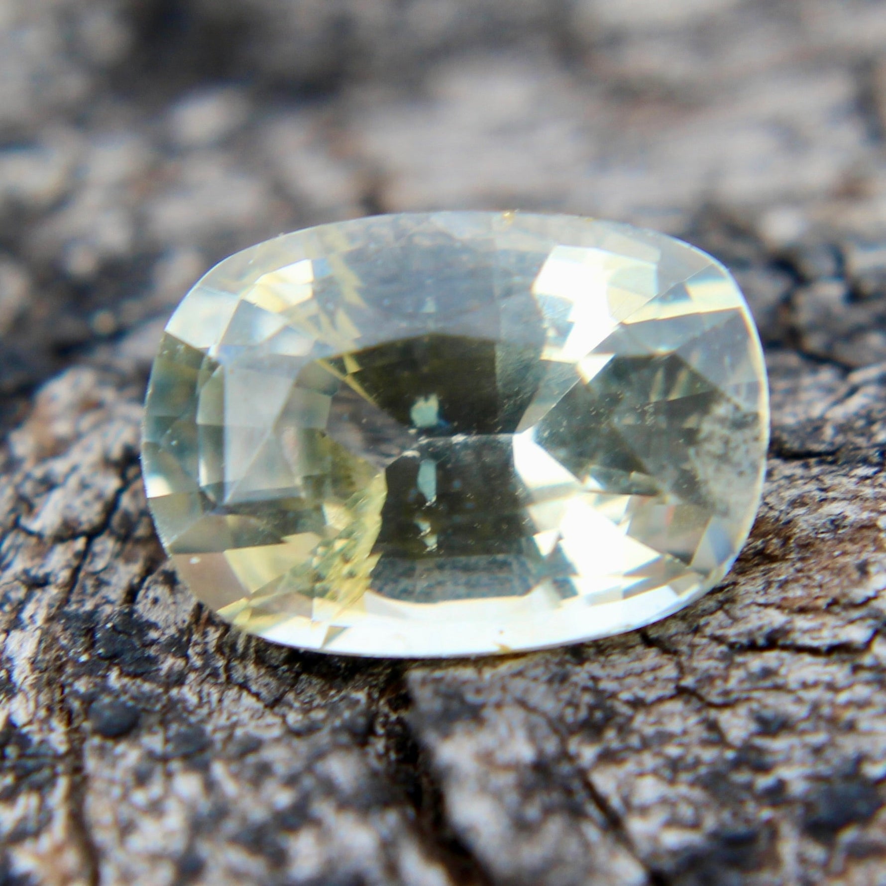 Natural Yellow Sapphire - Sapphirepal