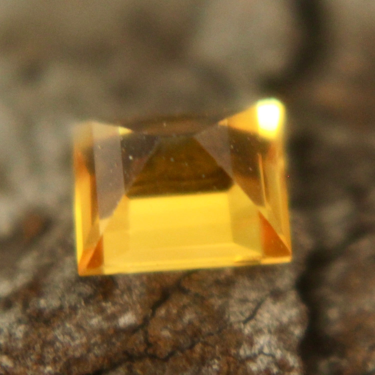 Natural Yellow Sapphire - Sapphirepal