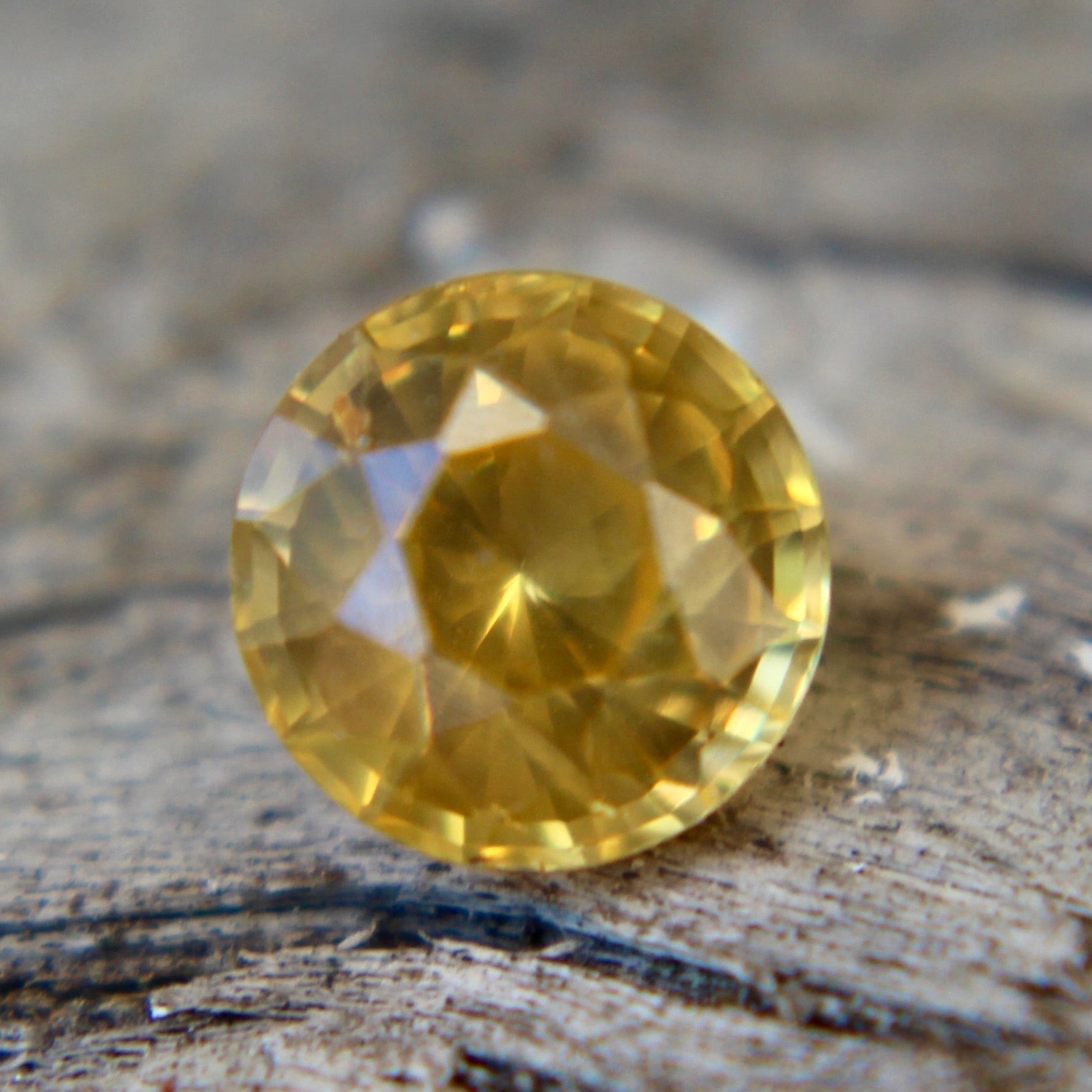 Natural Yellow Sapphire - Sapphirepal