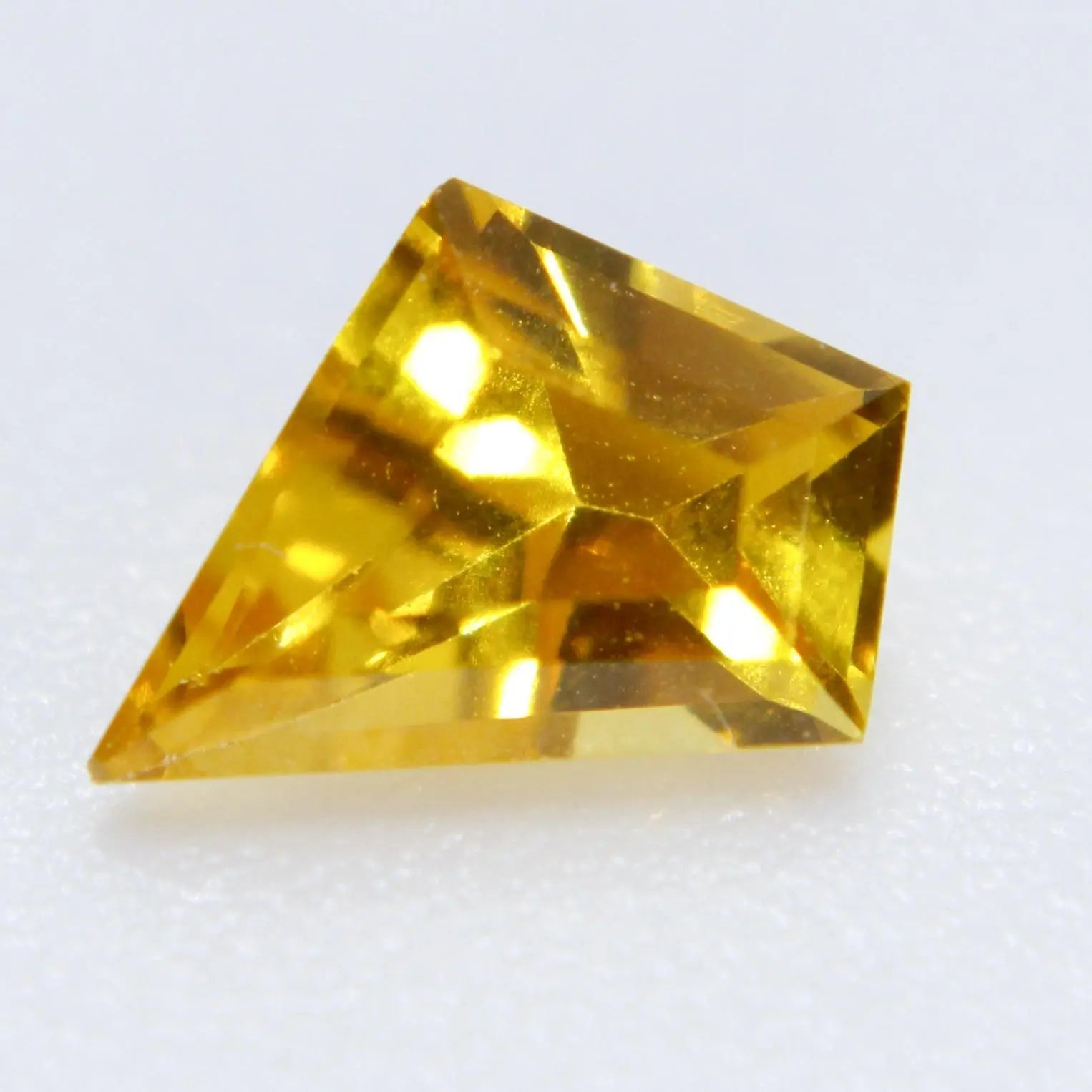 Natural Yellow Sapphire - Sapphirepal