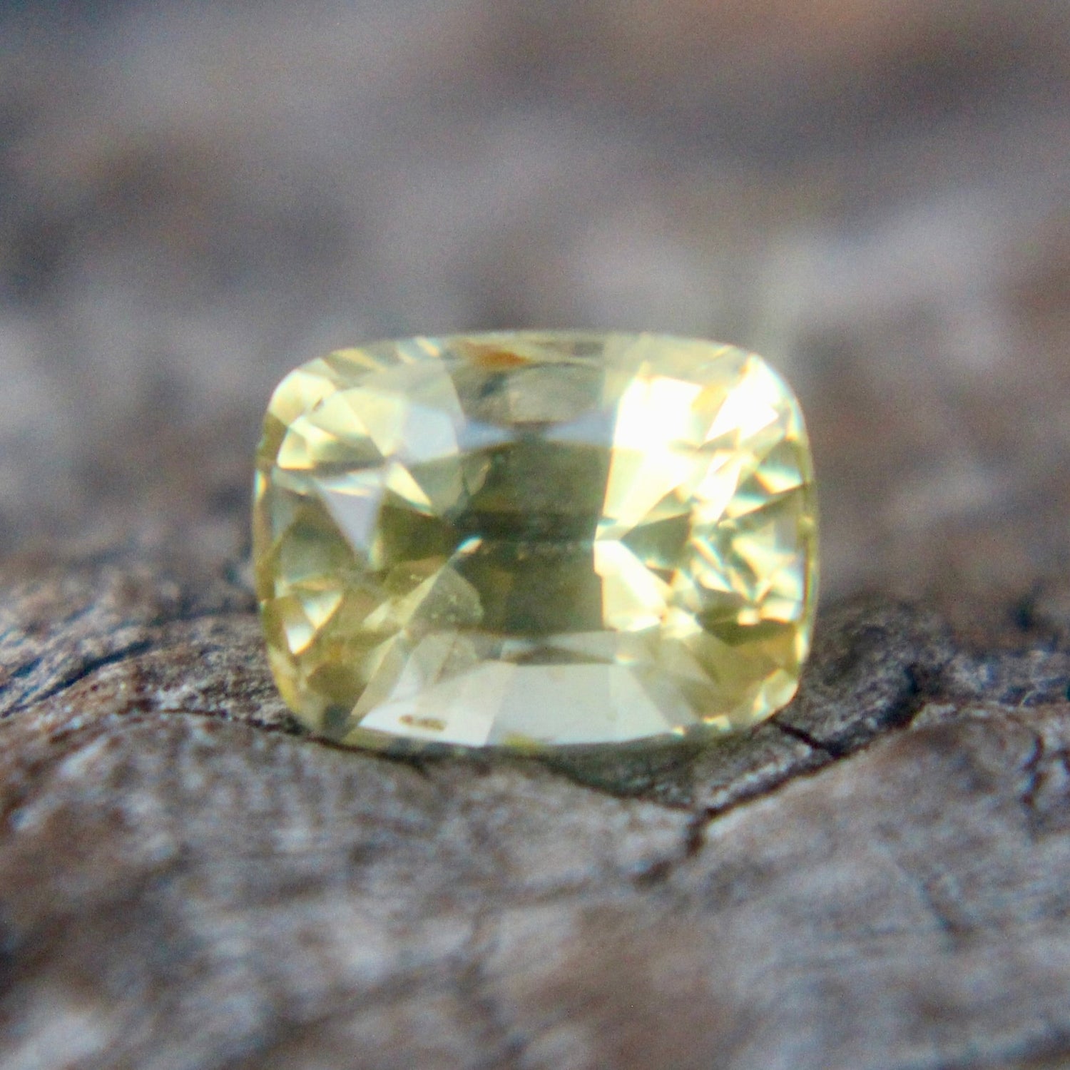 Natural Yellow Sapphire - Sapphirepal