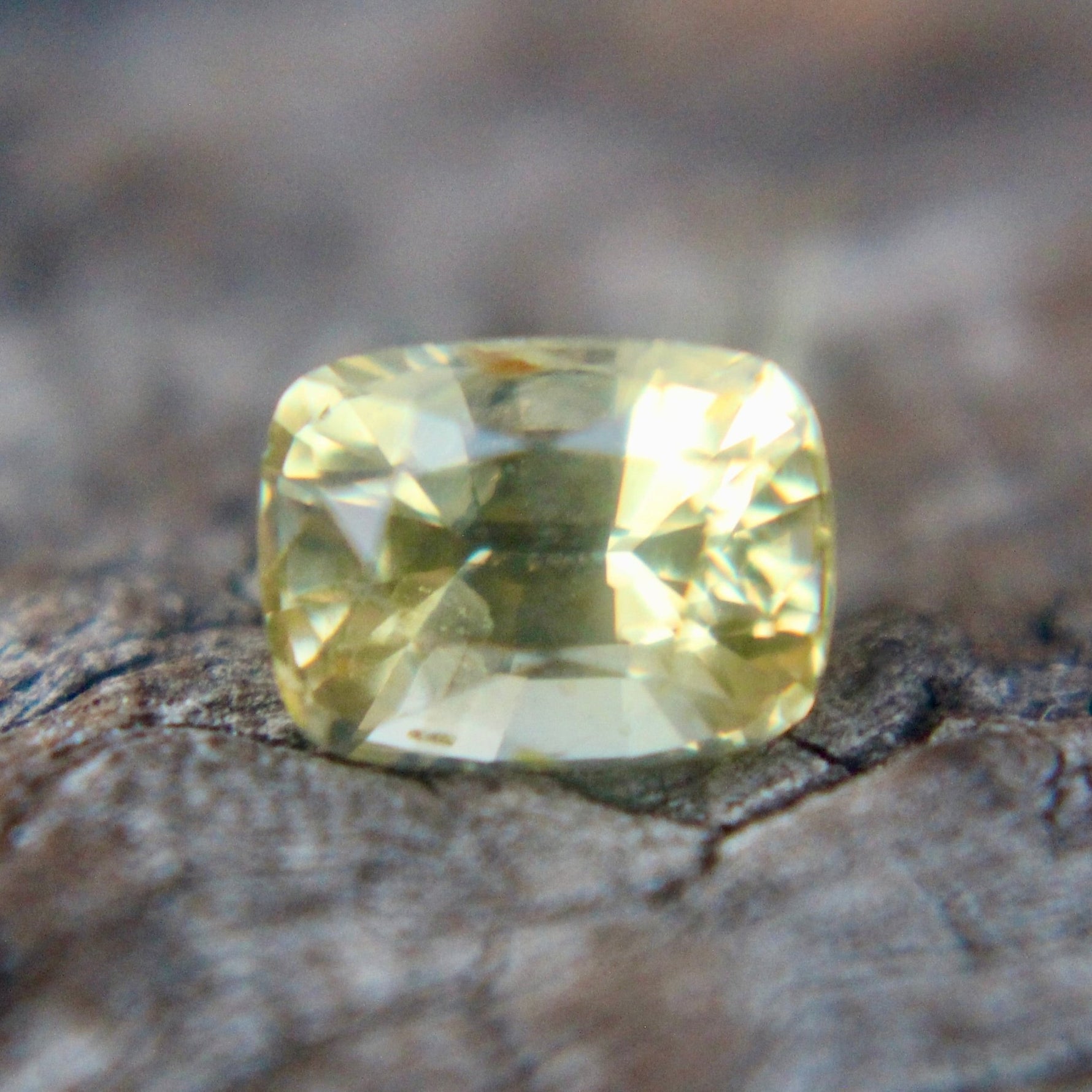 Natural Yellow Sapphire - Sapphirepal