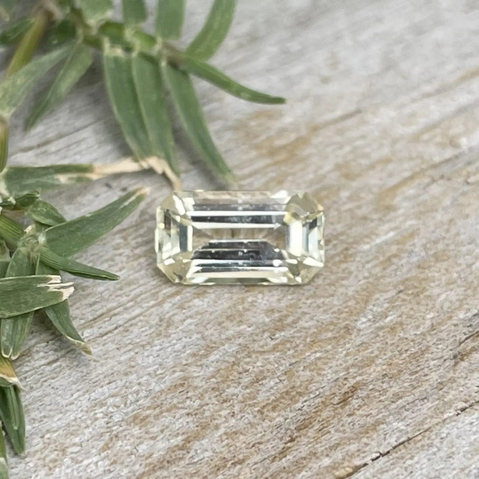 Natural Yellow Sapphire - Sapphirepal