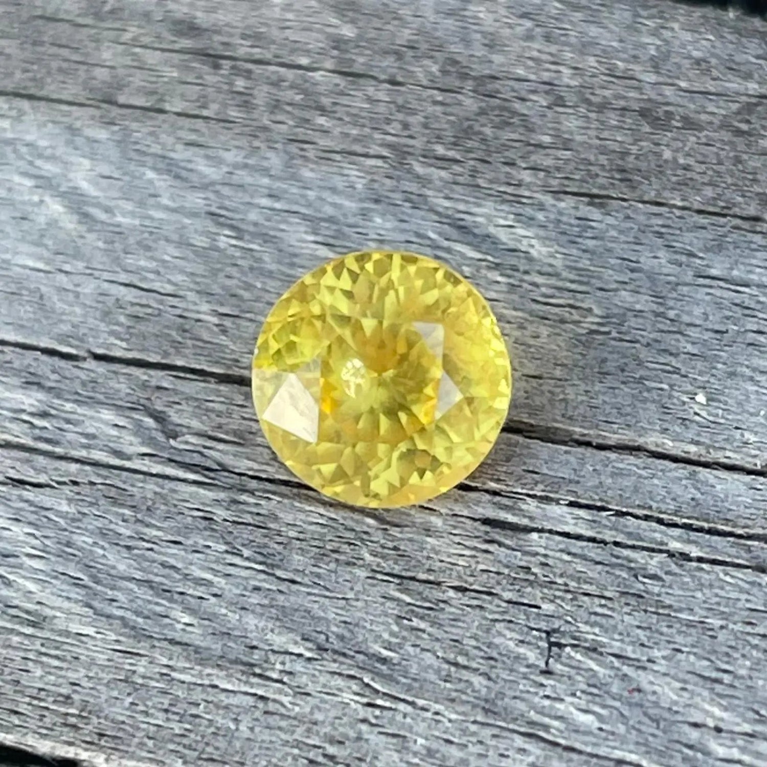 Natural Yellow Sapphire - Sapphirepal