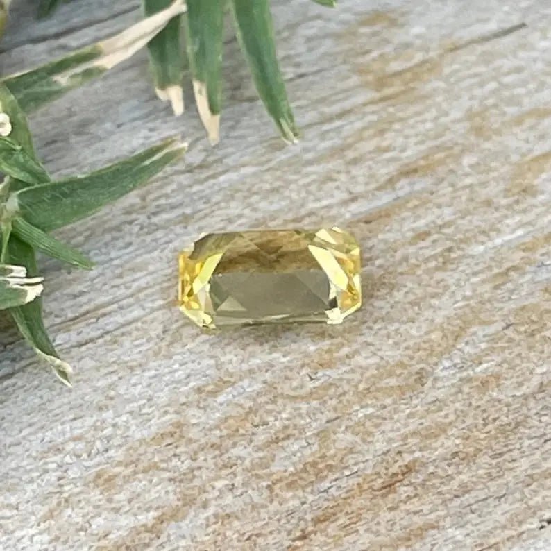 Natural Yellow Sapphire - Sapphirepal