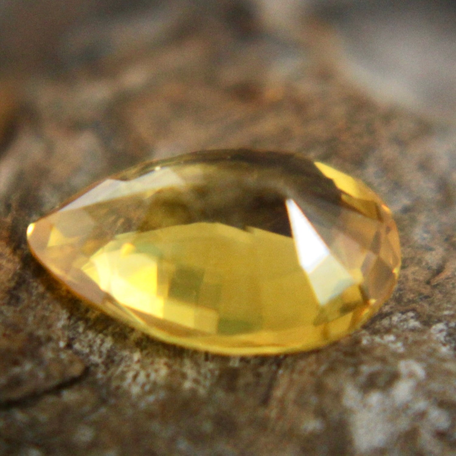 Natural Yellow Sapphire - Sapphirepal