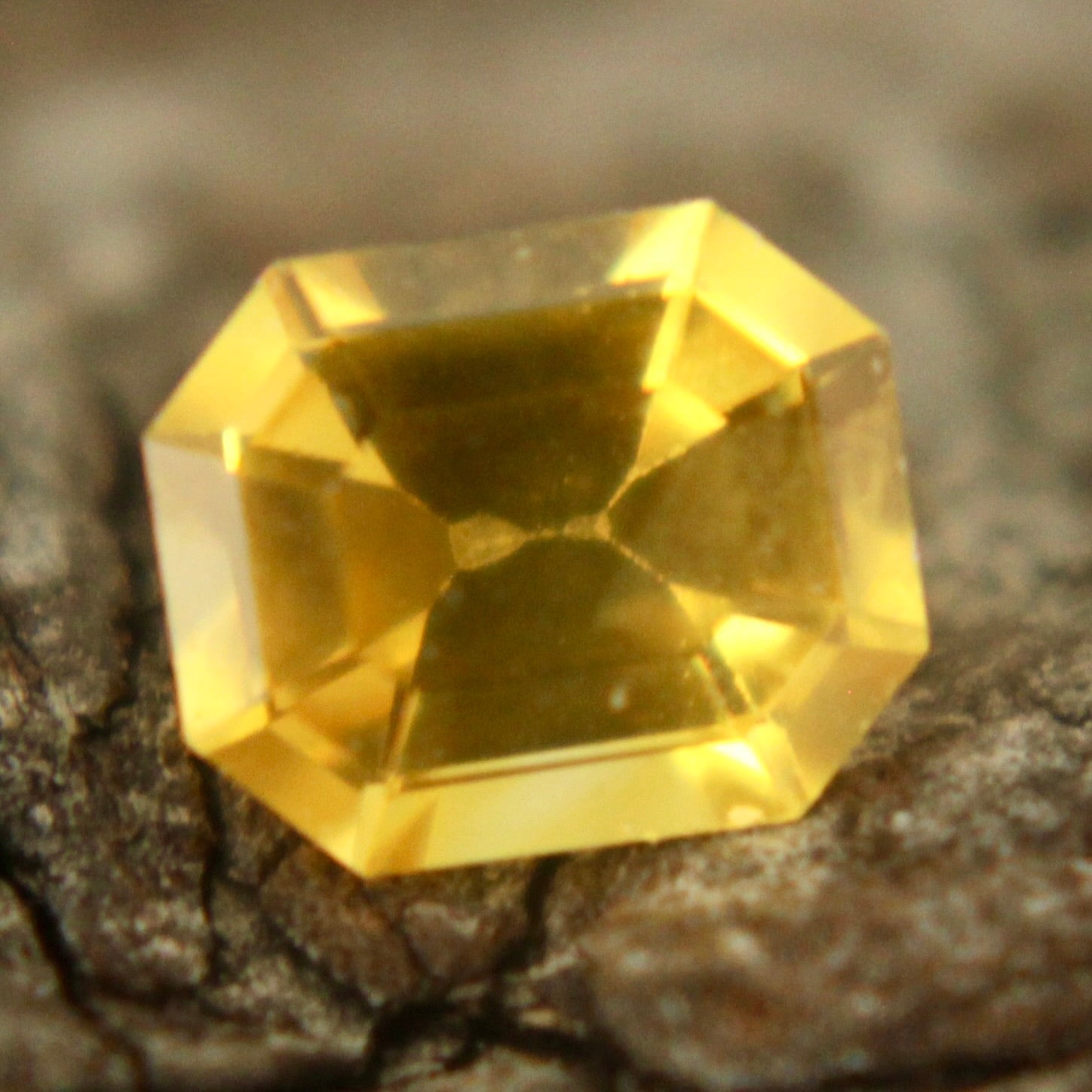 Natural Yellow Sapphire - Sapphirepal