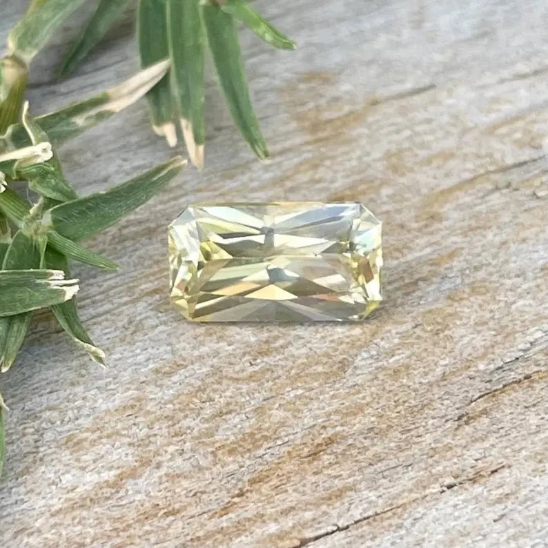 Natural Yellow Sapphire - Sapphirepal