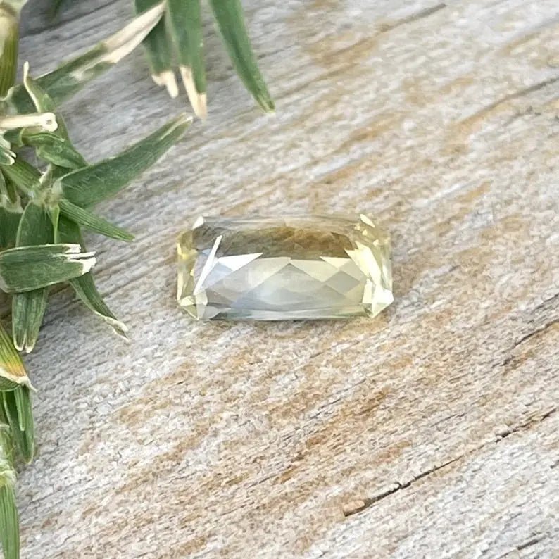 Natural Yellow Sapphire - Sapphirepal