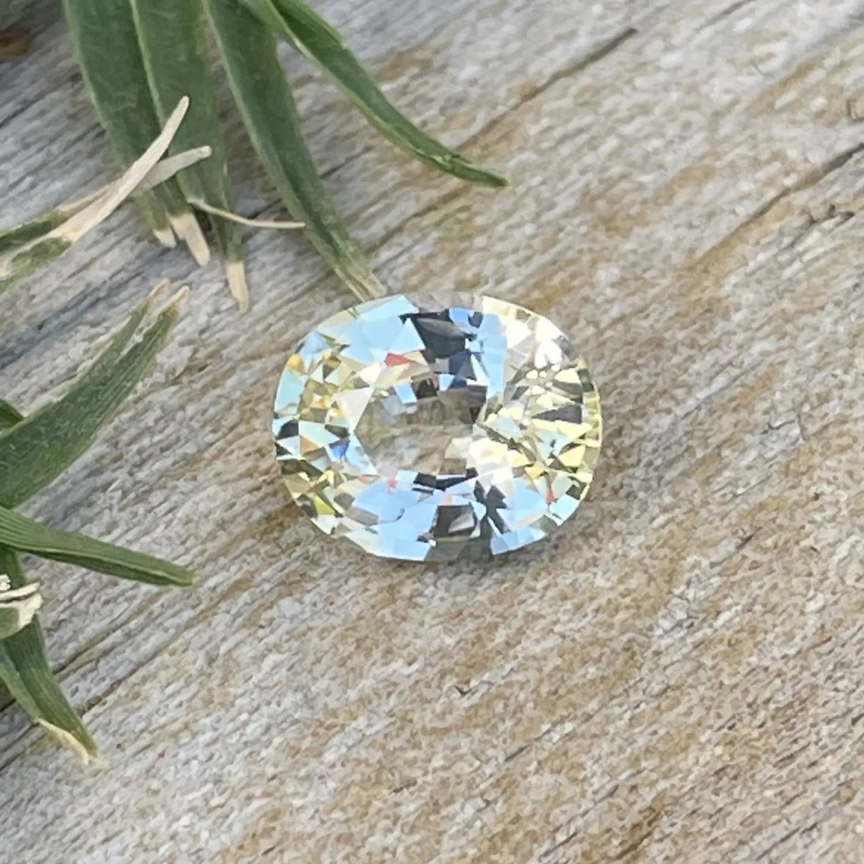 Natural Yellow Sapphire - Sapphirepal