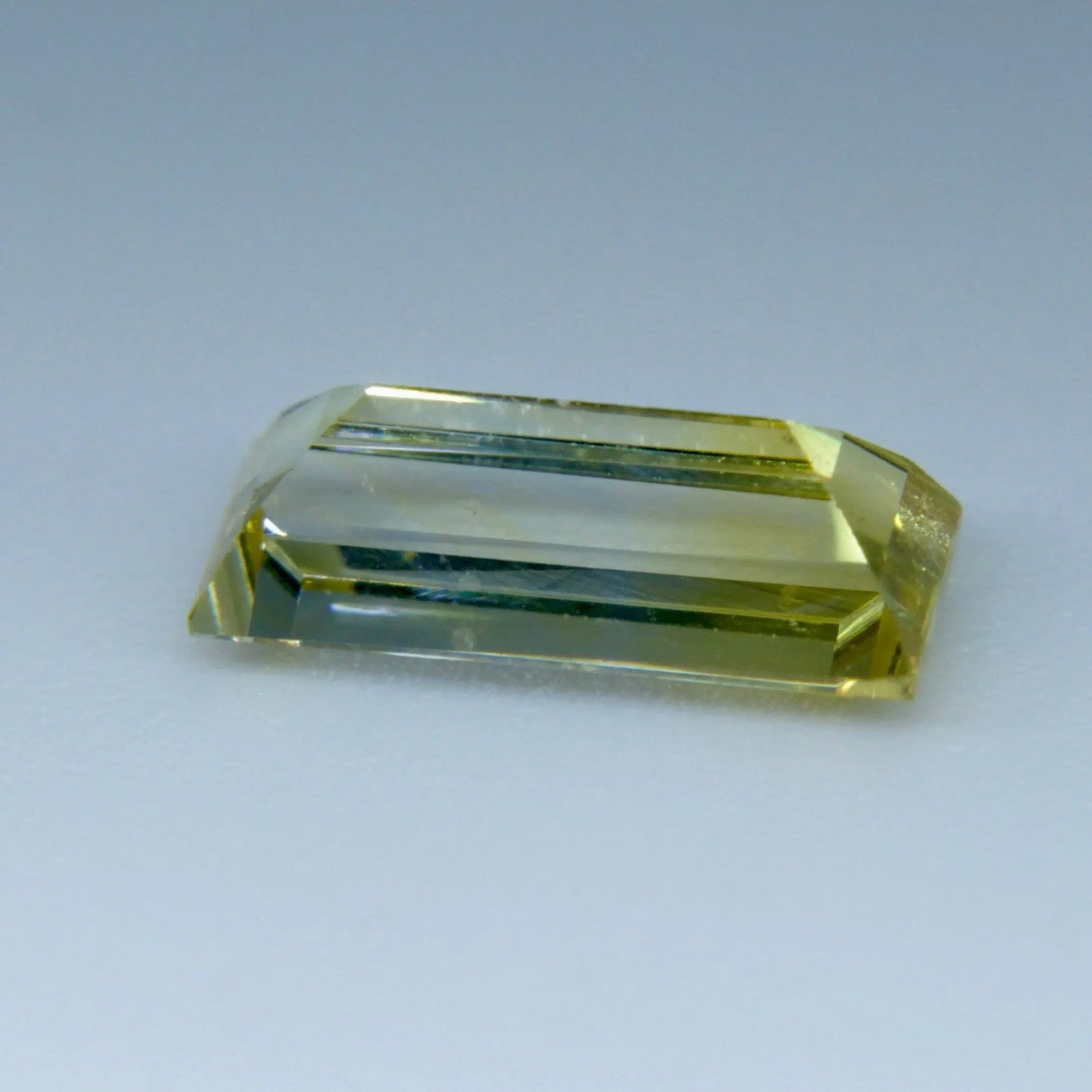 Natural Yellow White Sapphire - Sapphirepal