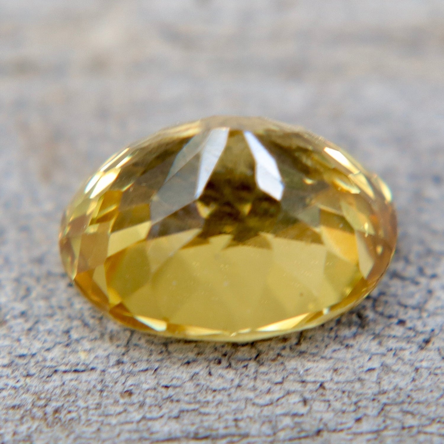 Natural Yellow Zircon - Sapphirepal