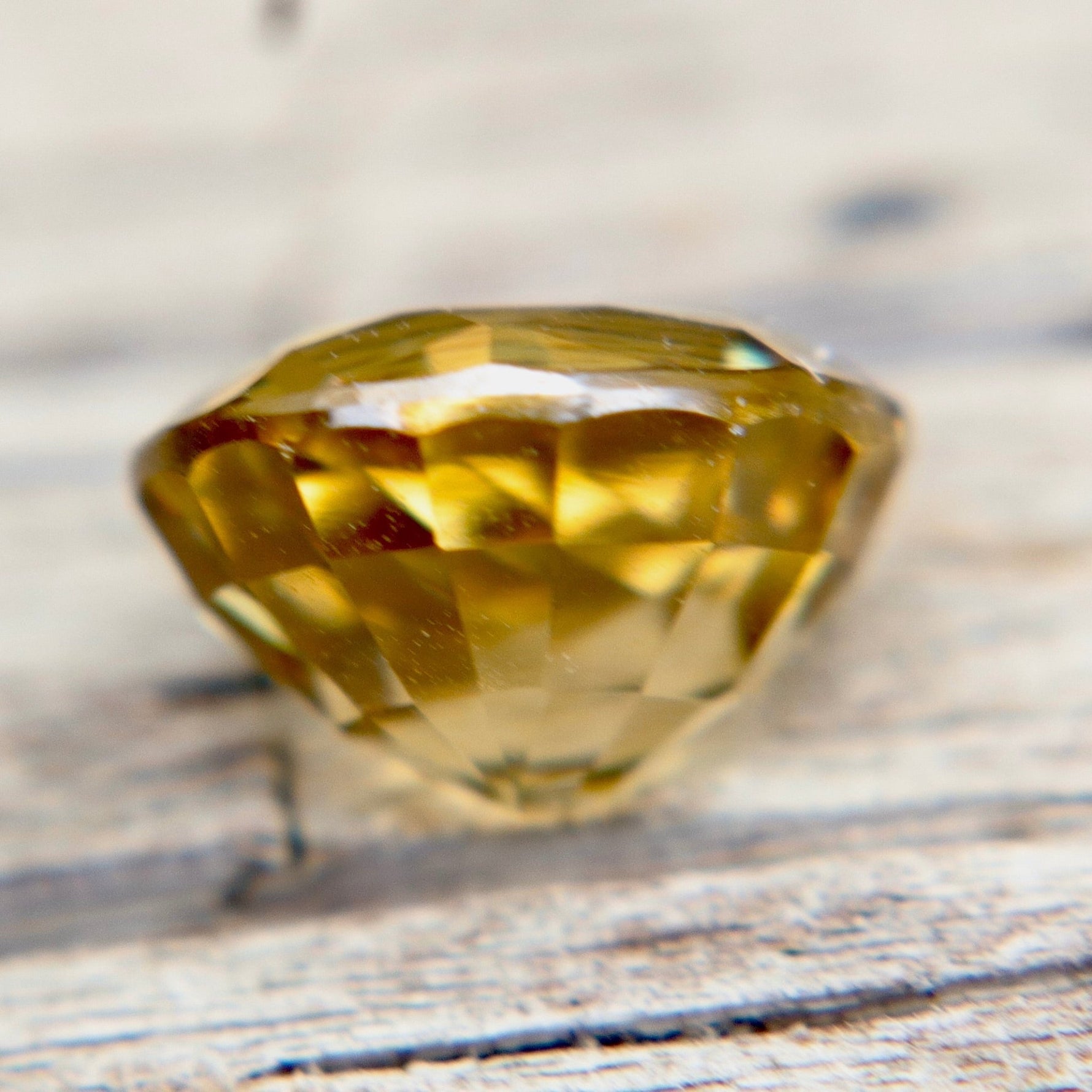 Natural Yellow Zircon - Sapphirepal
