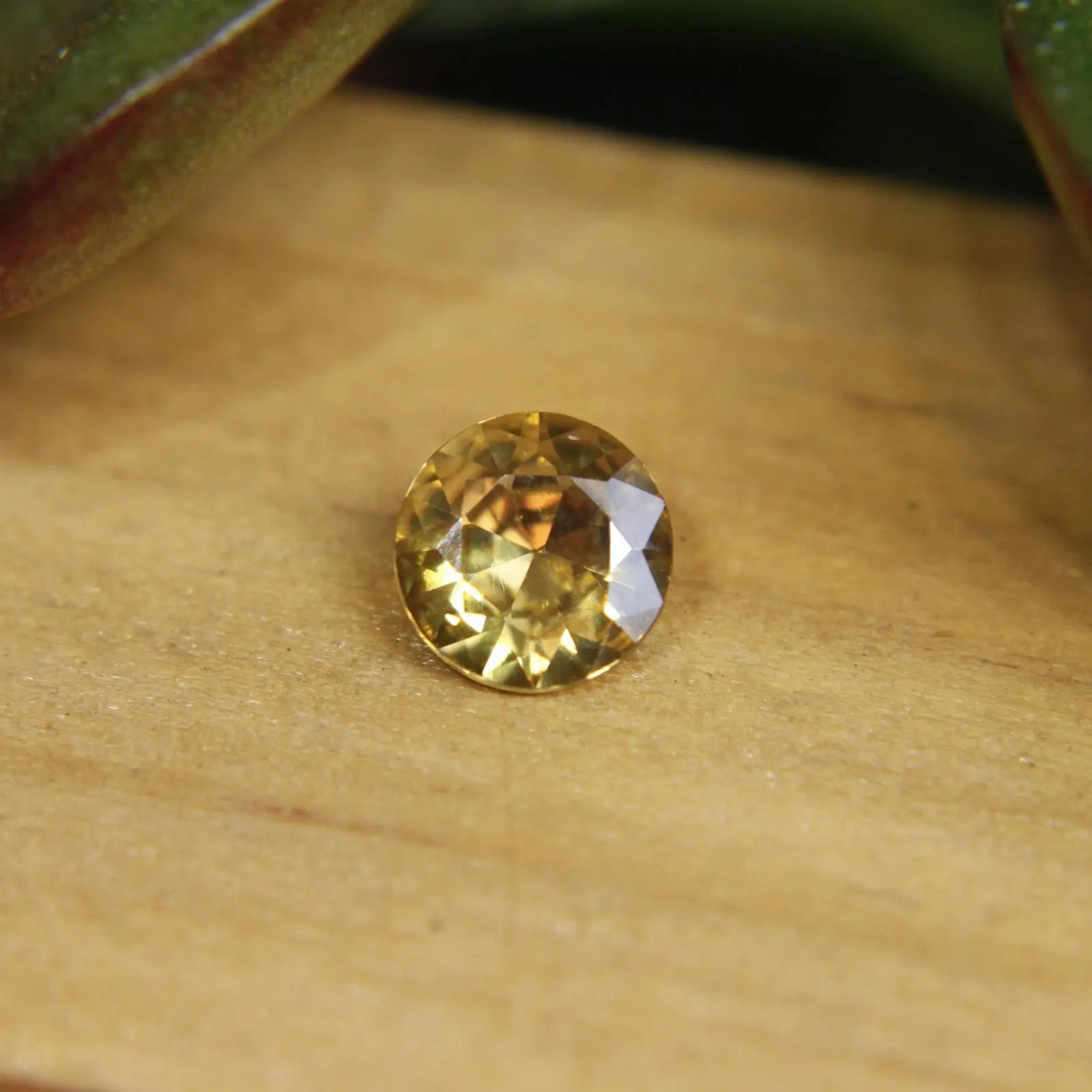 Natural Yellow Zircon - Sapphirepal