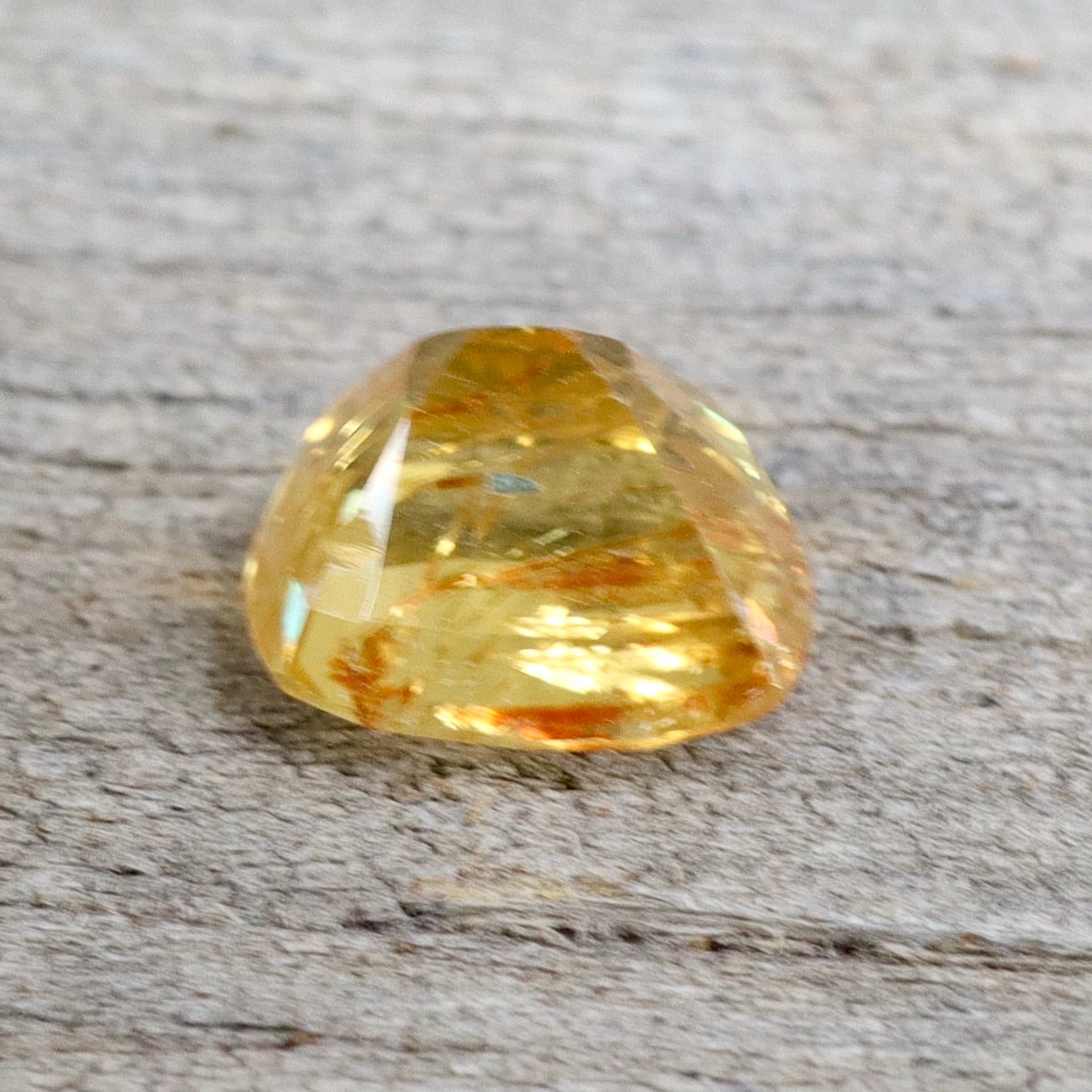 Natural Yellow Zircon - Sapphirepal