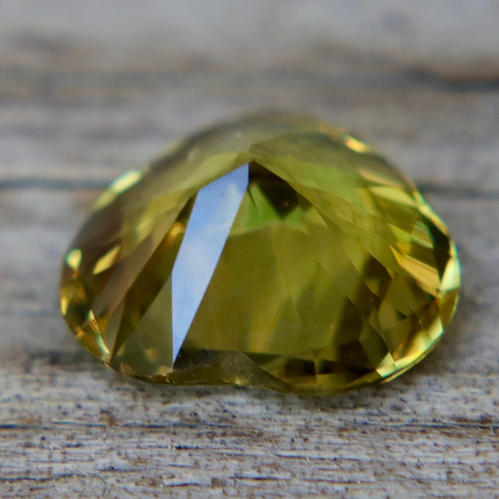 Natural Yellowish Green Chrysoberyl 1.40ct Heart Cut – Ceylon - Sapphirepal