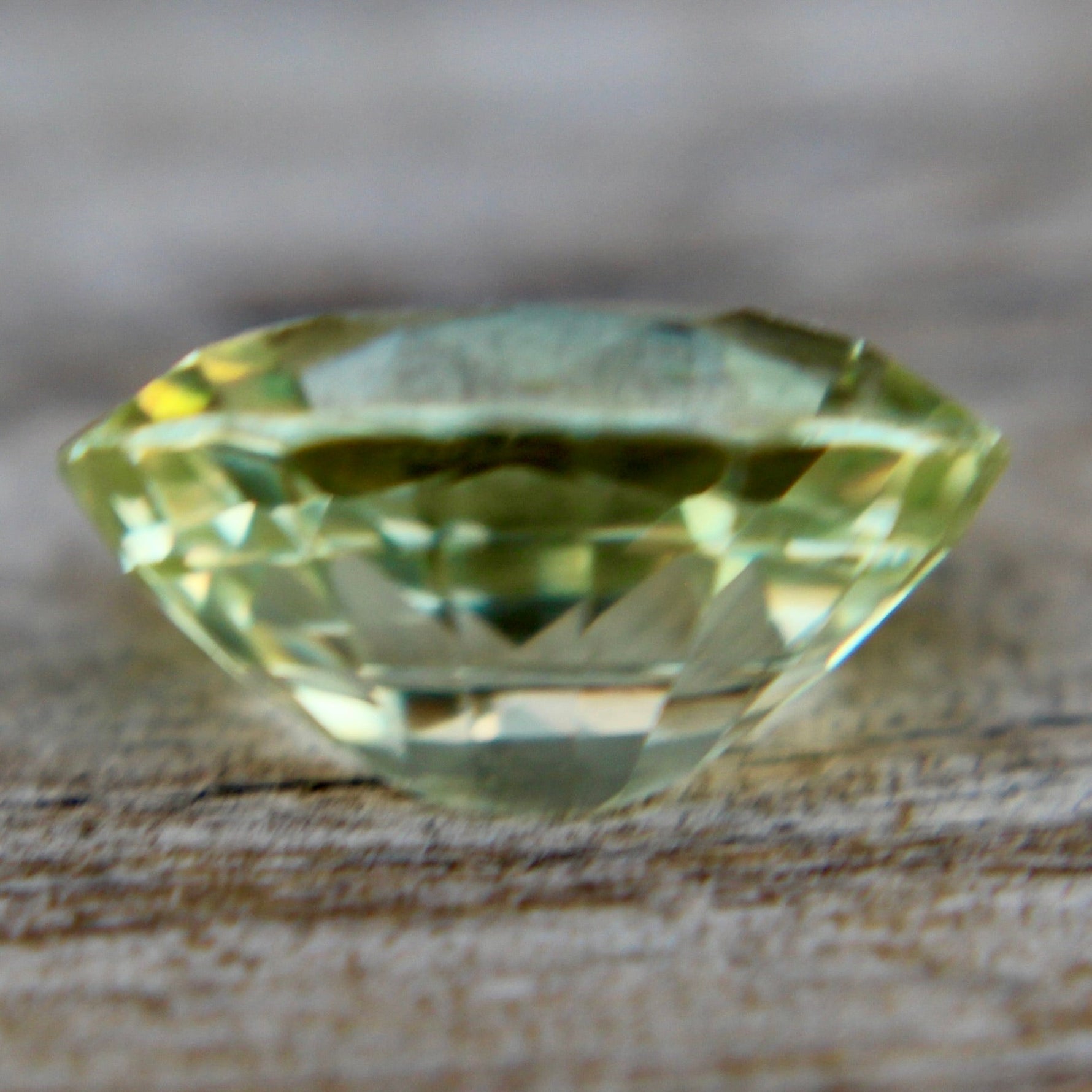 Natural Yellowish Green Sapphire - Sapphirepal