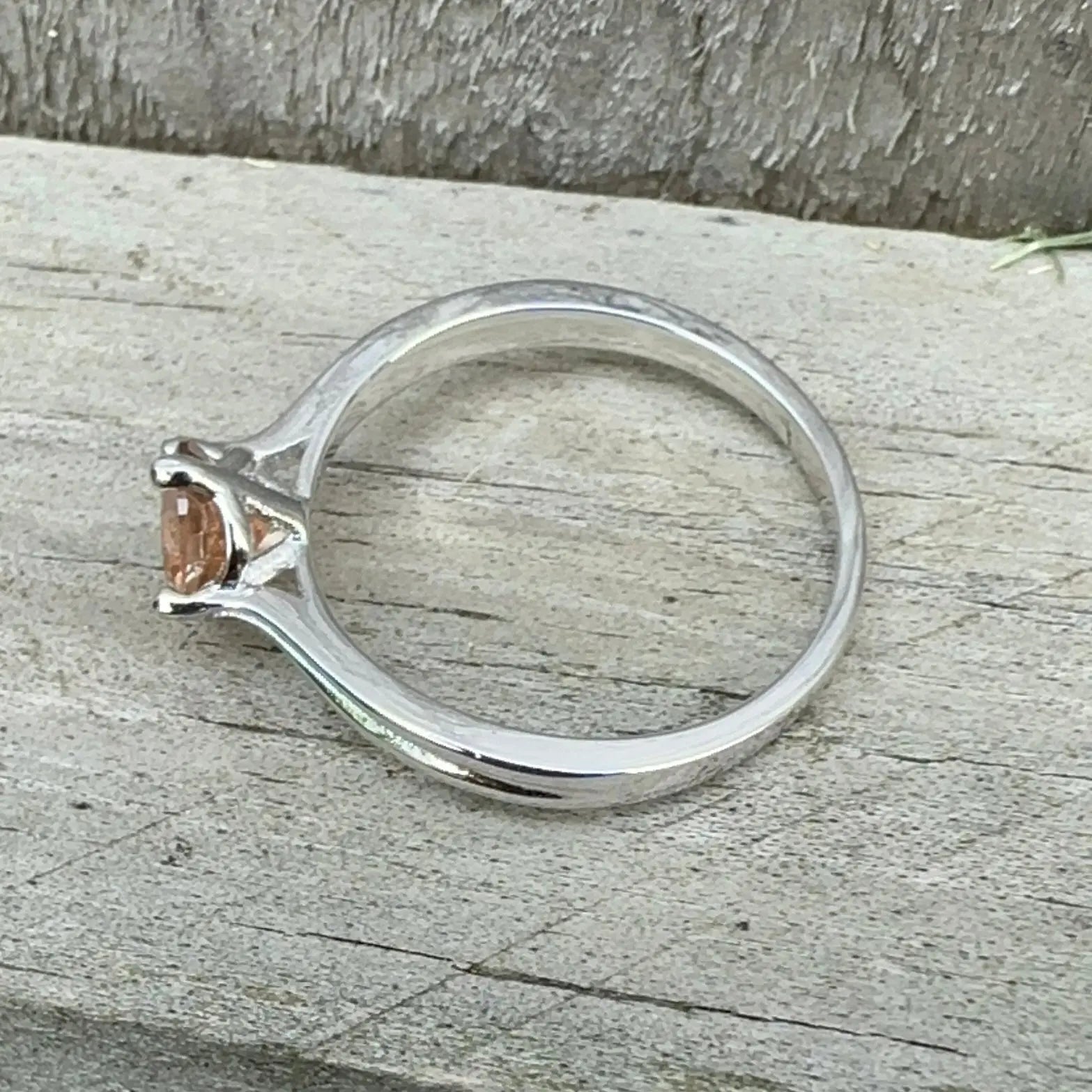 Natural Zircon Ring - Sapphirepal