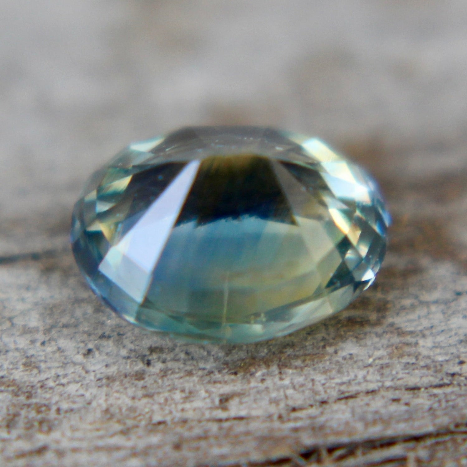 Oval Cut Parti Sapphire 0.77 Carat – Unique Color Play, Ceylon - Sapphirepal
