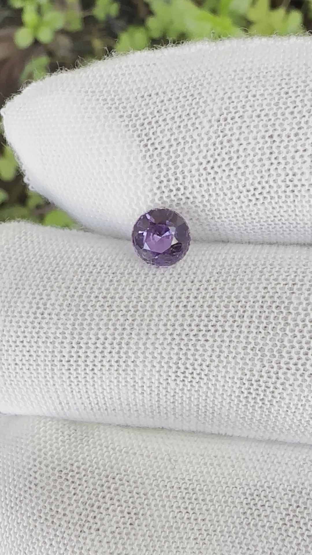 youtube Video - Natural Vivid Purple Sapphire – 0.90ct Round Cut | Ceylon Unheated Gemstone