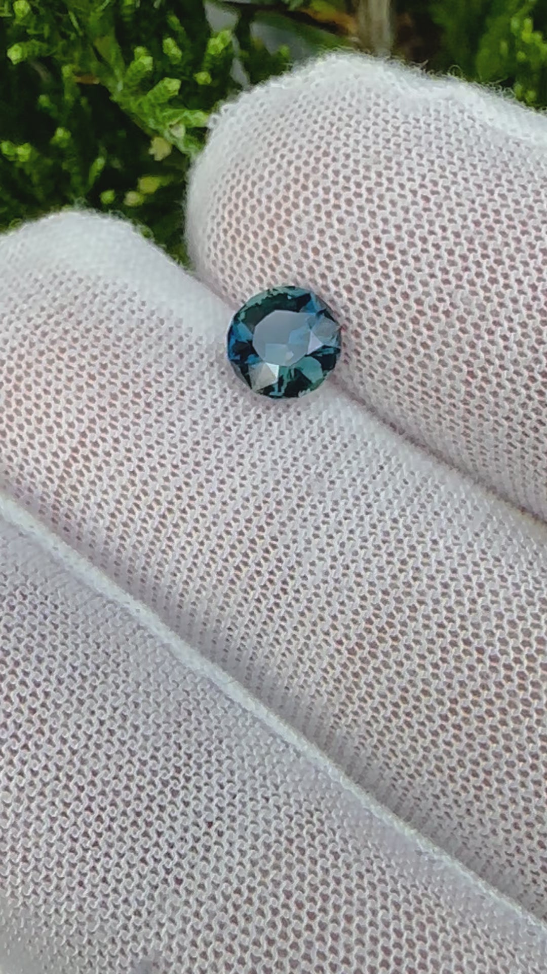video Natural Blue Green Sapphire | Round Cut | 1.12 Carats - Sapphire pal
