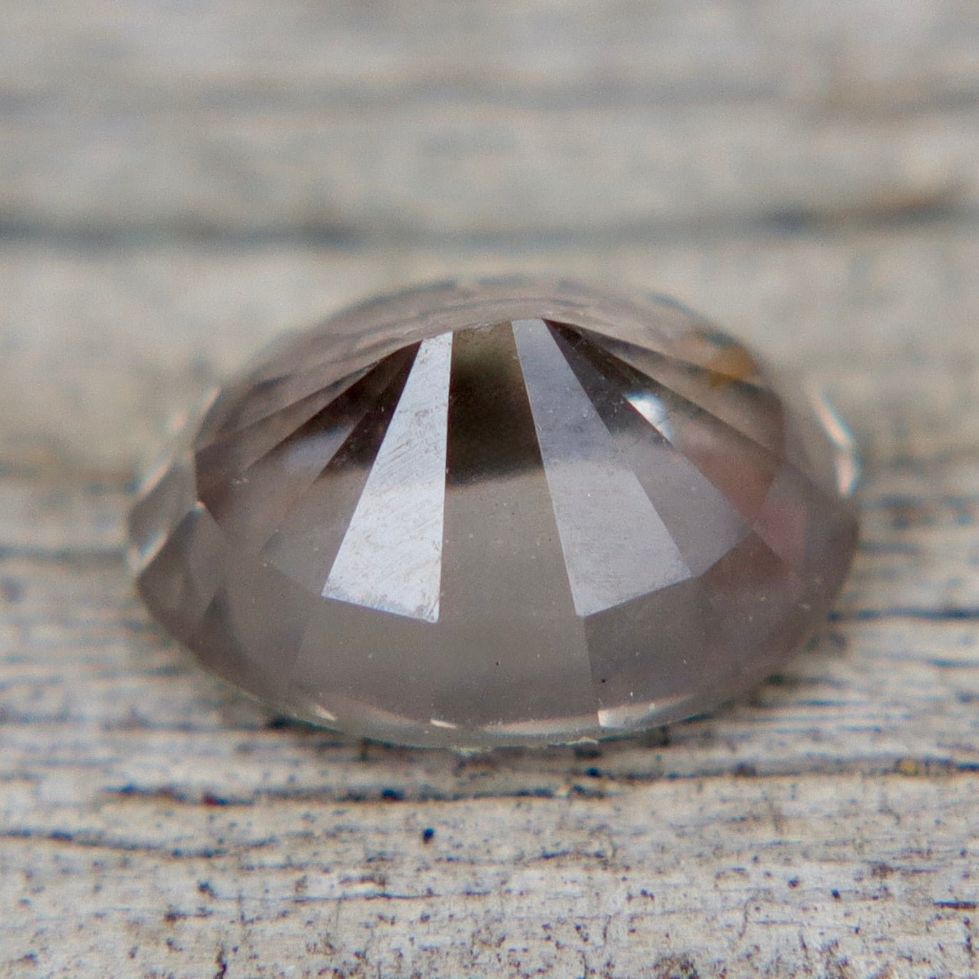 Silvery Violet Sapphire — 0.75ct Oval, Ceylon (Unheated & Untreated) - Sapphirepal