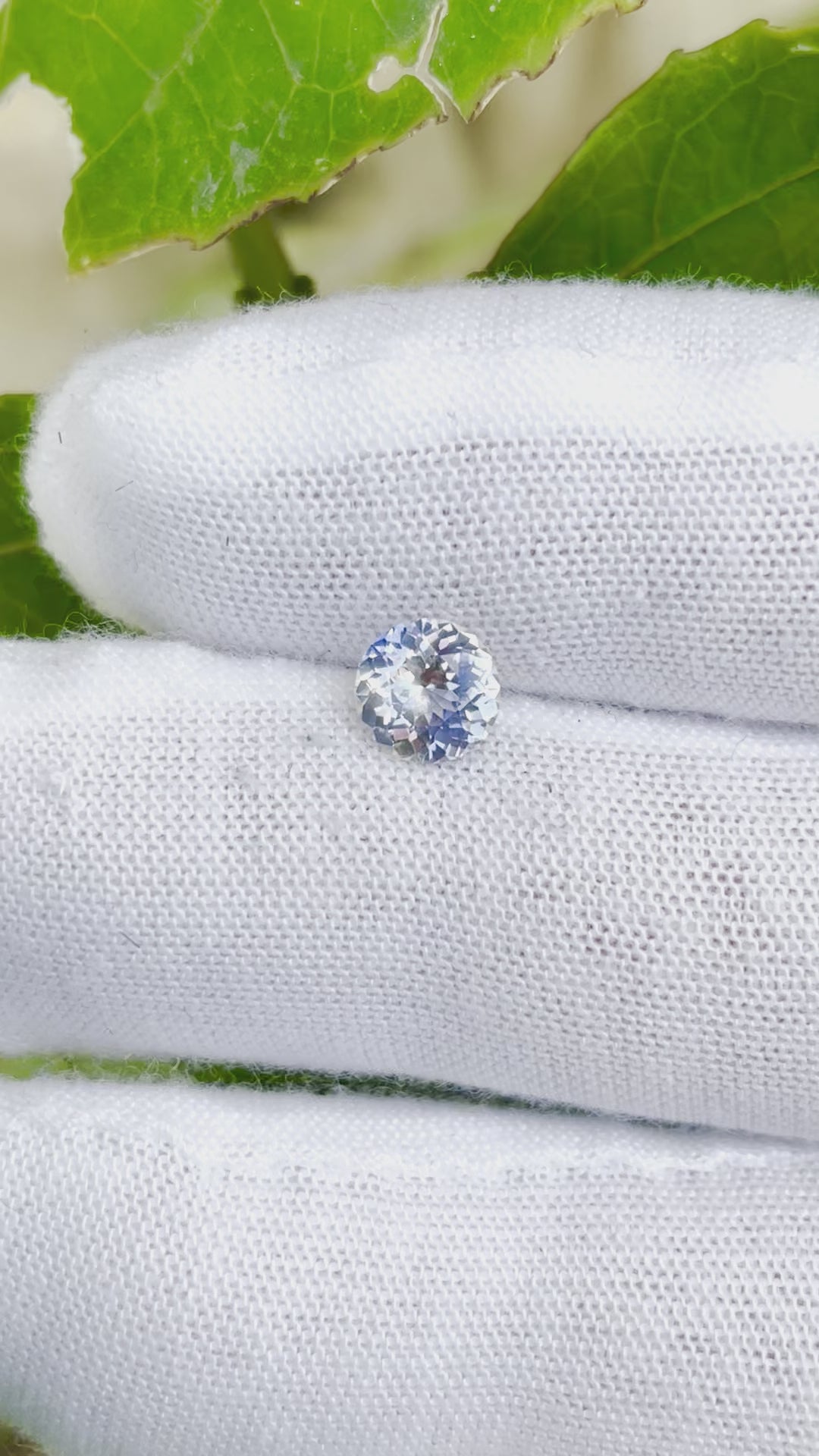 Natural Pale Blue Yellow Sapphire Round Cut 1.44 Carat, Loose Bi-Colour Sapphire from Ceylon, VS Clarity  video 