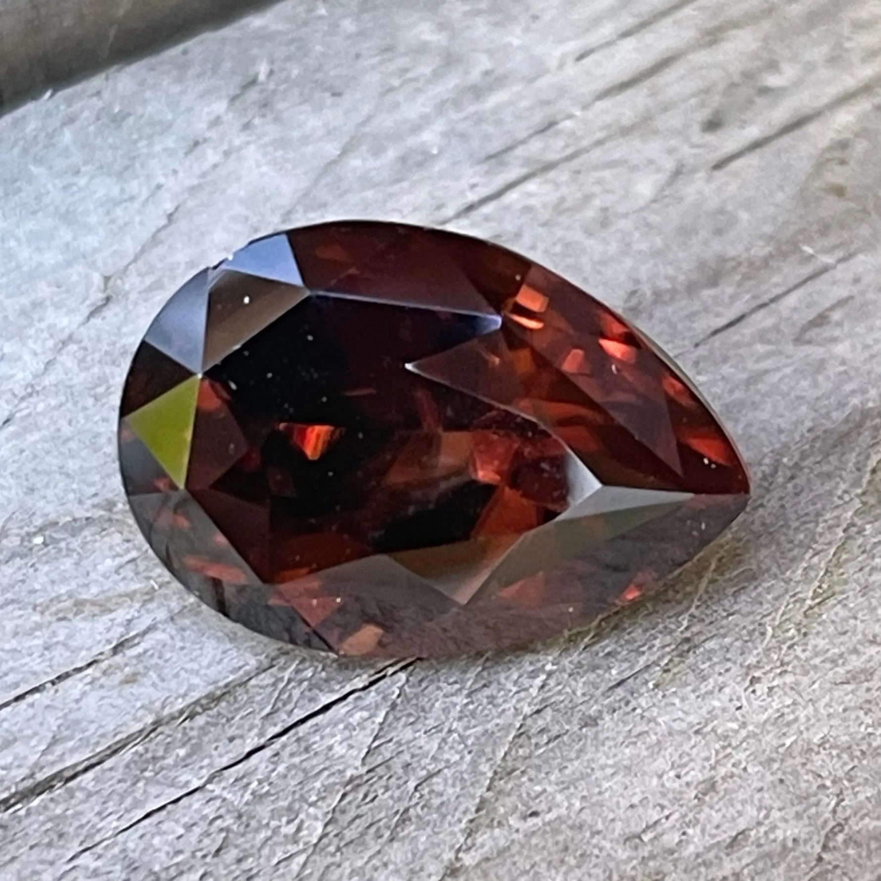 Natural Orangish Brown Zircon gems-756e