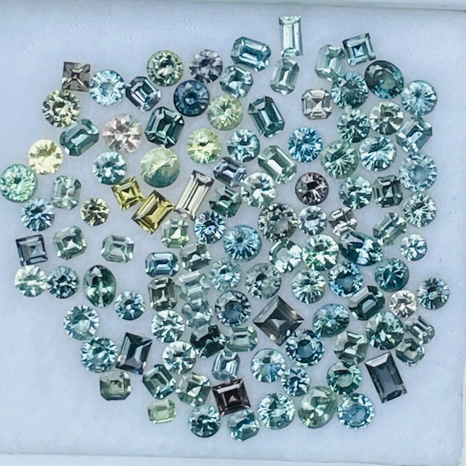 Natural Parti Sapphire Parcel gems-756e
